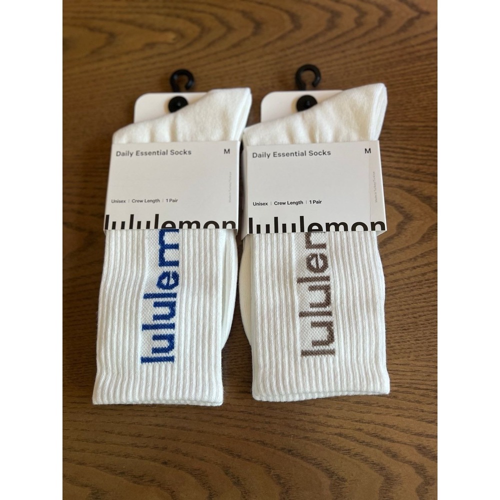 Lululemon Daily Essentials Crew Socks 2 Pairs Medium NEW
